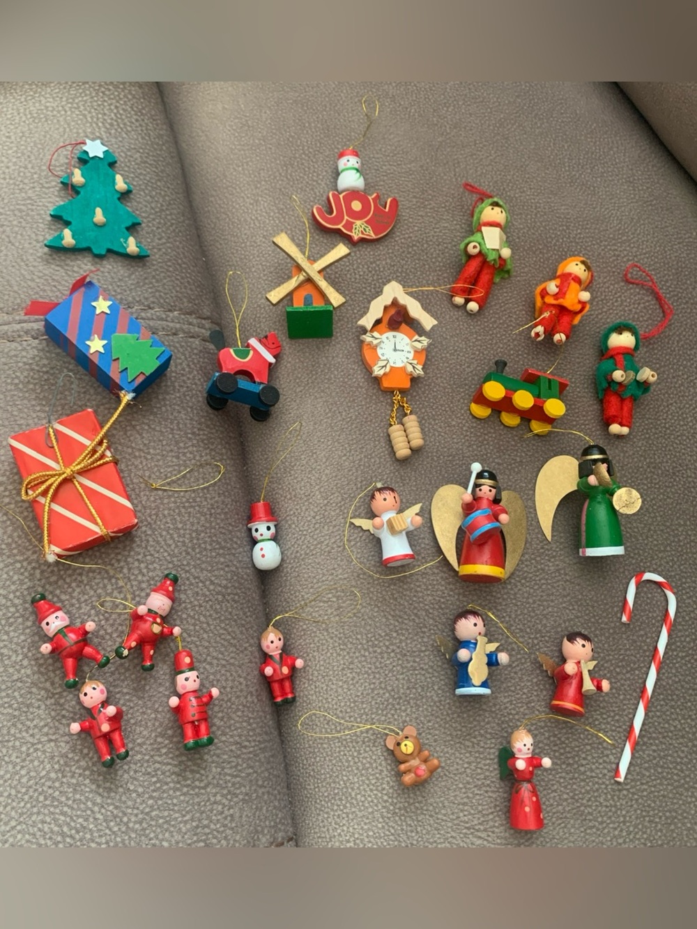 Lot of 20+ VTG Retro Wooden Ornaments Joy Clock Train Angels Felt Taiwan